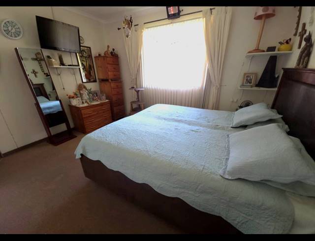 3 BEDROOM RETIREMENT UNIT FOR SALE IN ROOIBERG